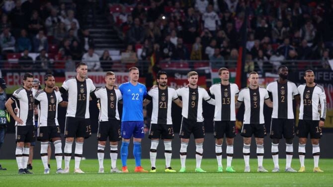 Deutschland zum ersten Mal im neuen DFB Trikot für die FIFA WM 2022 in Katar (Photo by Ronny HARTMANN / AFP)