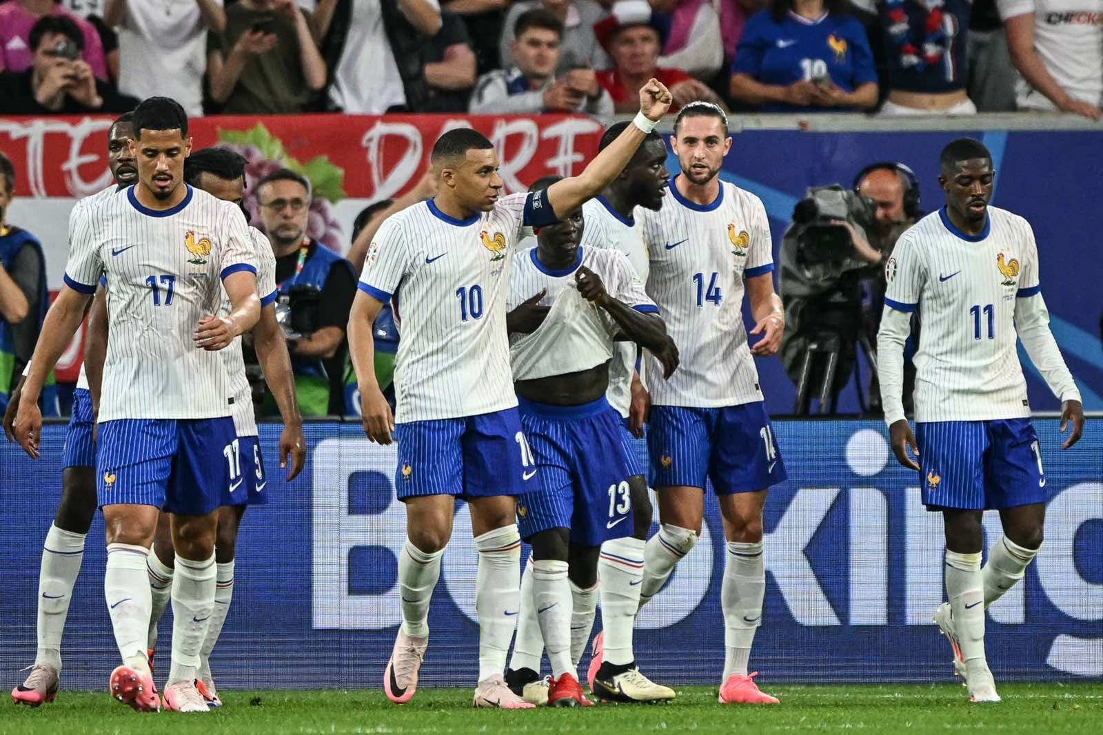Frankreich feiert das 1:0 während des Fußballspiels der Gruppe D der UEFA Euro 2024 zwischen Österreich und Frankreich in der Düsseldorfer Arena am 17. Juni 2024. (Foto: OZAN KOSE / AFP)
